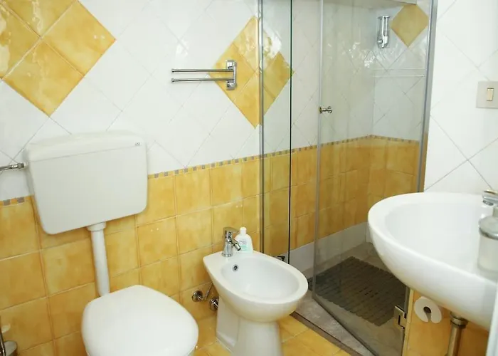 Appartement à 2 Chambres à Coucher